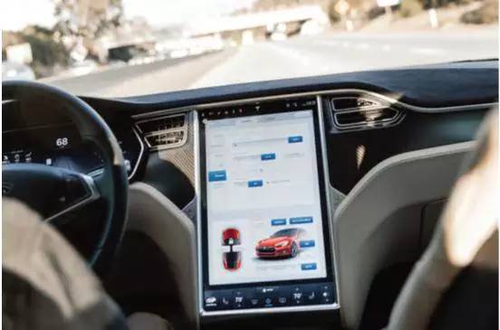 特斯拉自動駕駛儀