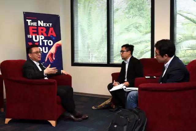 張亞勤接受外國媒體訪問表達“人才無國界”觀點